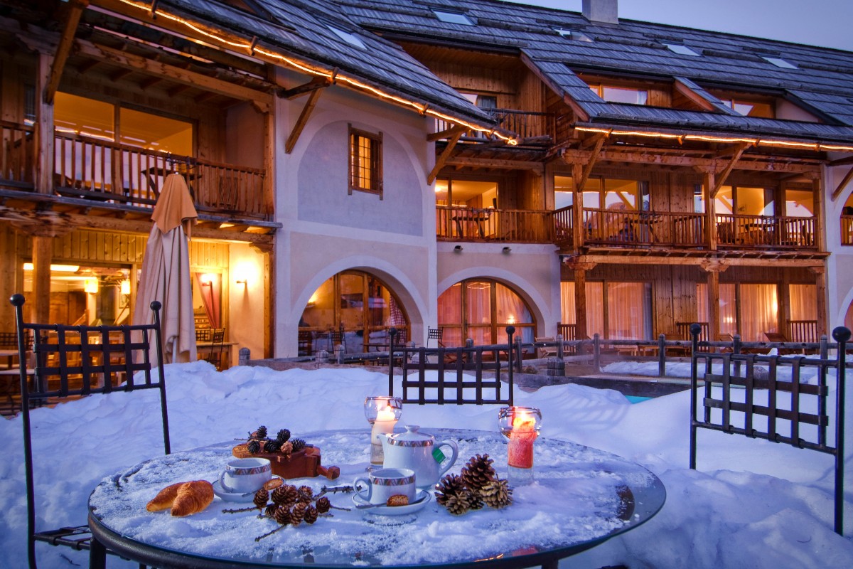 Hôtel *** Restaurant Spa La Ferme de l'Izoard à ARVIEUX