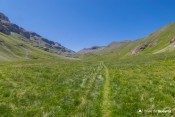 le col de serenne vue depuis milieu vallon laugier
