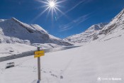 piquet balisage au lac egorgeou enneige sous la taillante
