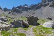 vallon selette gros rocher balisage GRP sentier col houerts
