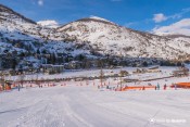 vue sur village aiguilles depuis pistes