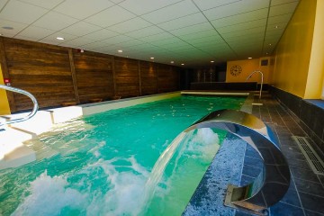 Hôtel *** Restaurant Spa L'Equipe à MOLINES