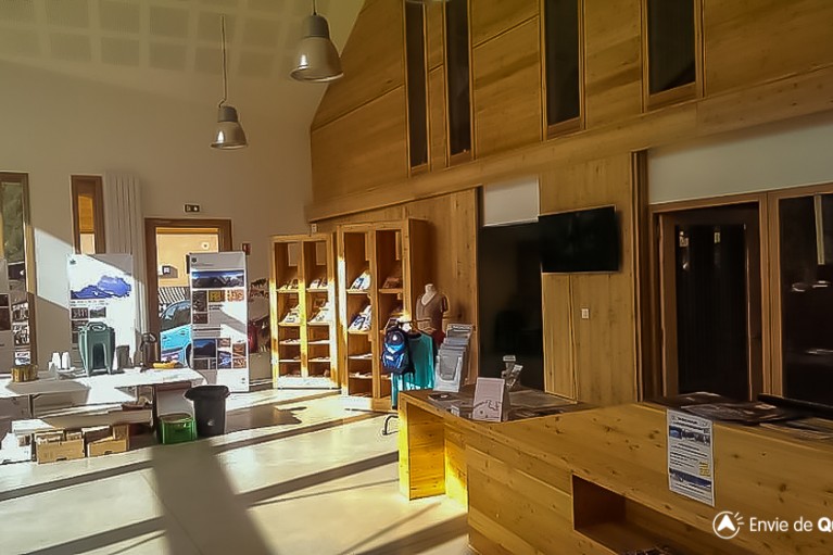 le point accueil du nouvel office de tourisme du queyras