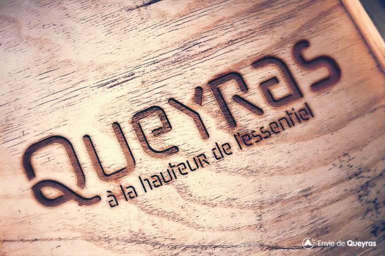 nouveau logo office tourisme queyras